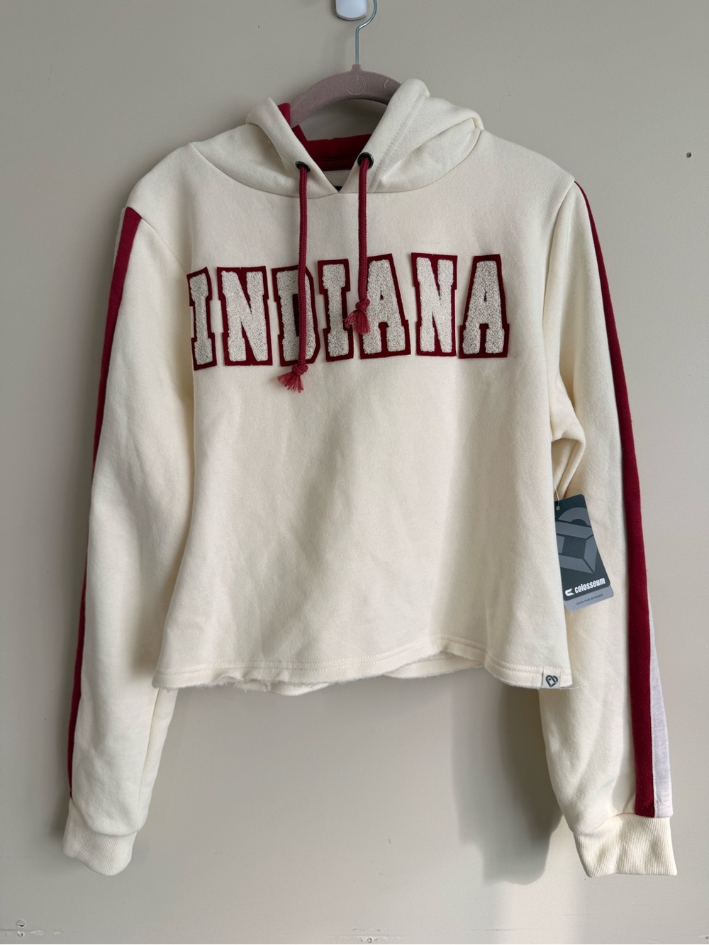 Colosseum Cream & Red Indiana Cropped Hoodie